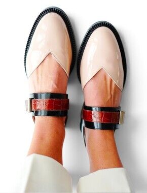INCH2 Vinyl Closed Toe Sandal 40